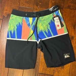 Quicksilver High Line Board Shorts Surf Swim Trunks Black Stretch Men’s Size 30